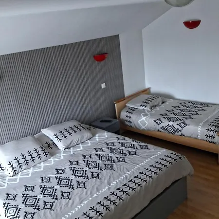 3 Personnes Апартаменты *